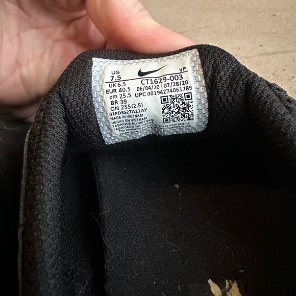 Nike Zoom Pulse Triple Black EUC Sz 7.5 - Picture 5 of 8